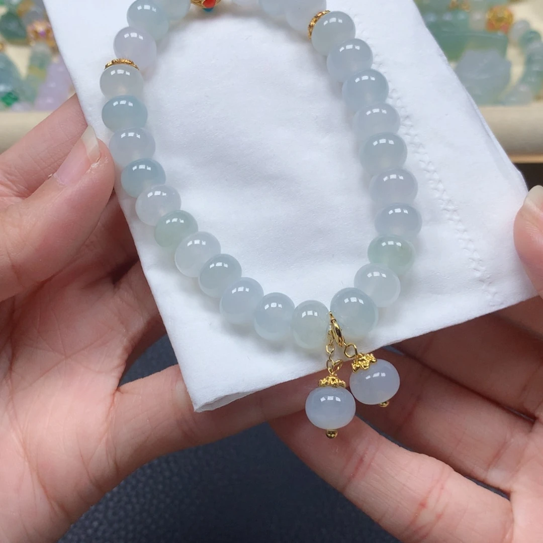 翡翠未镶嵌颈饰闪