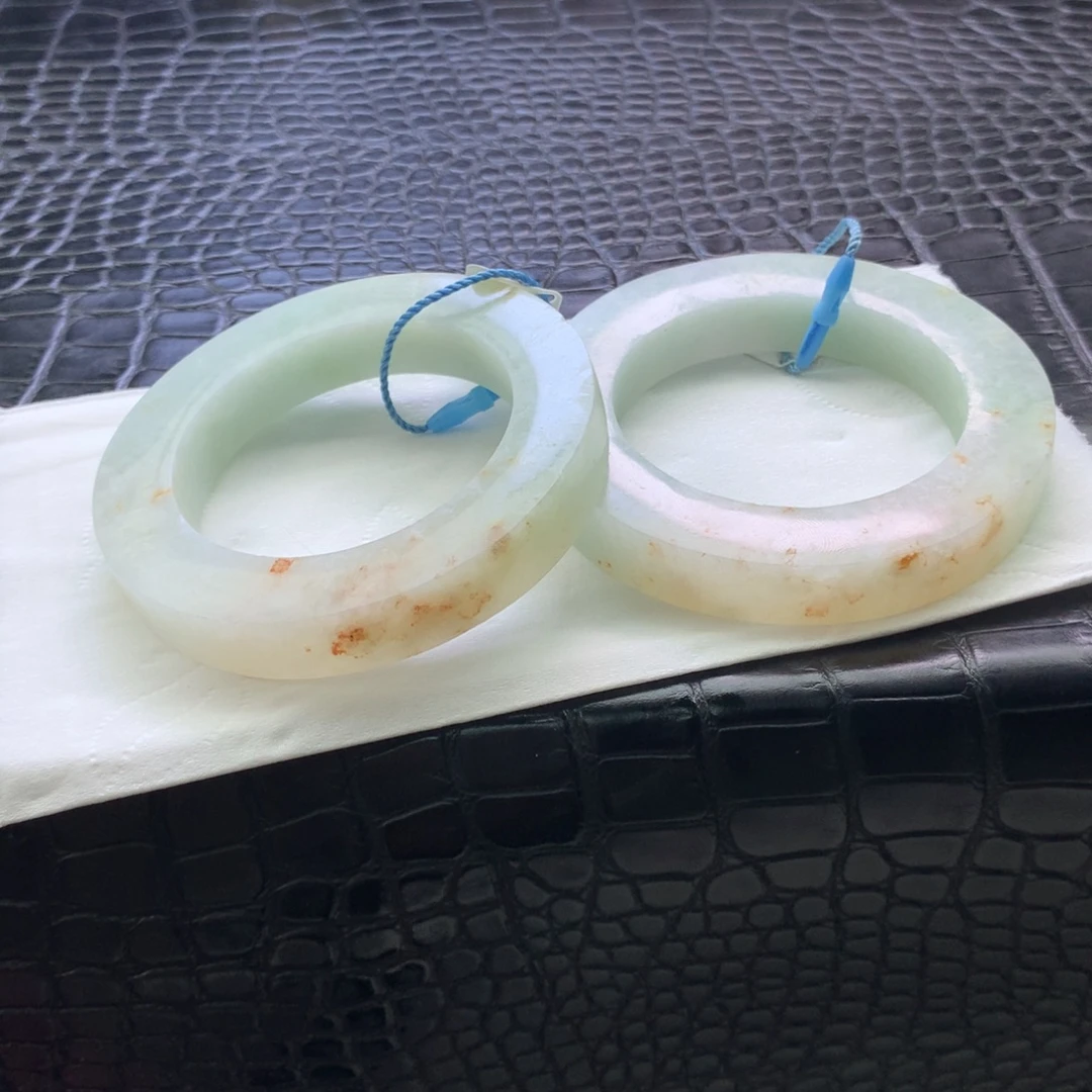 定制翡翠未镶嵌手镯