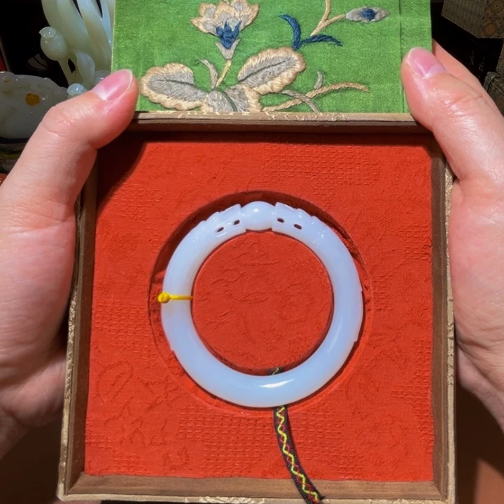 和田玉颈饰未镶嵌平**俗