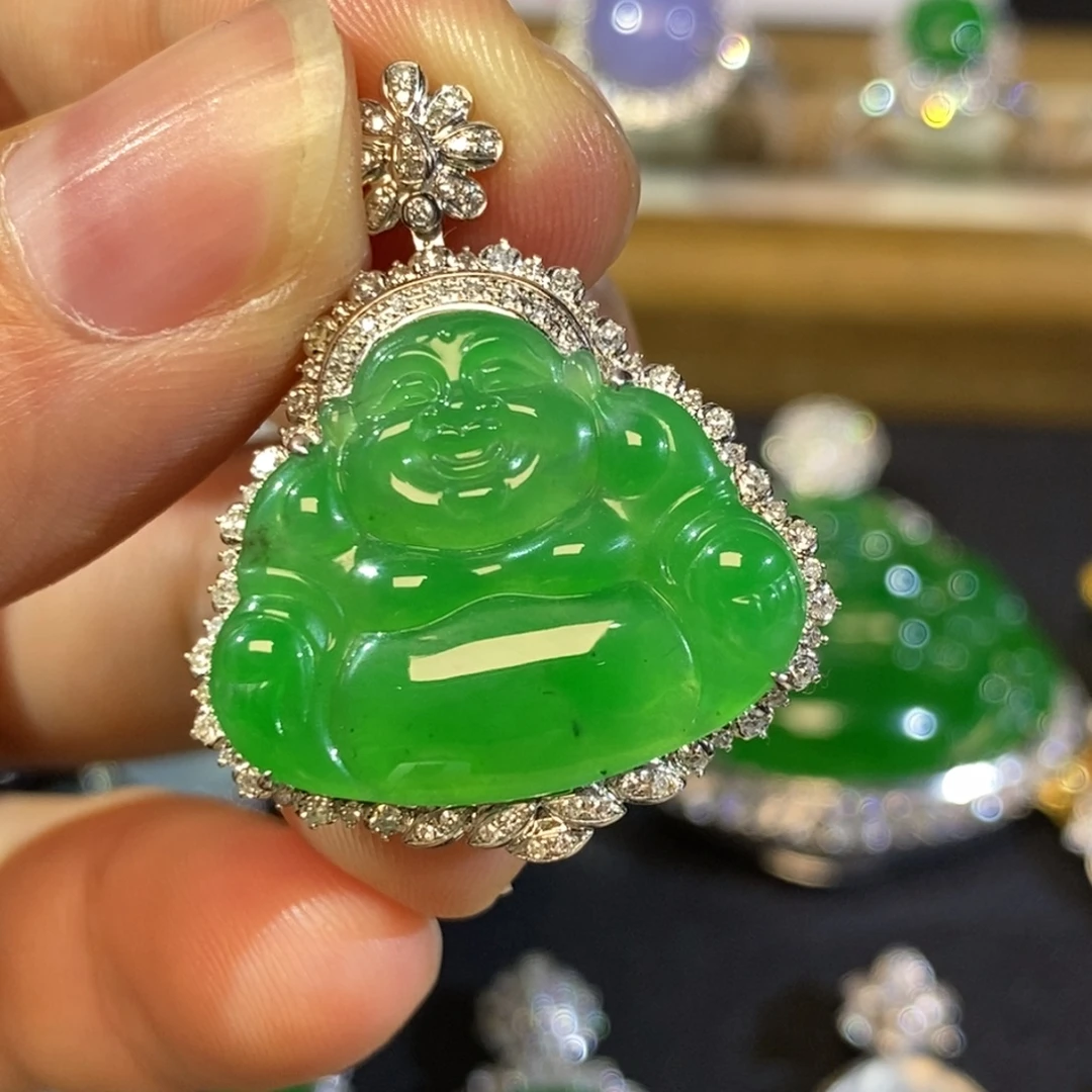 翡翠18K金镶嵌颈饰