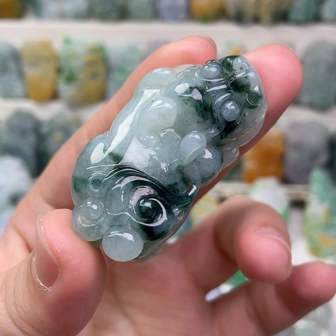 翡翠未镶嵌吊坠(赠链)