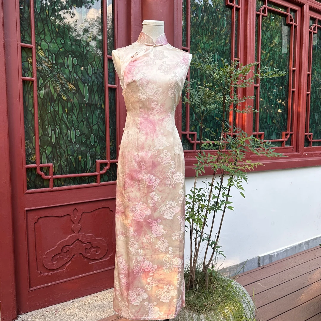 【粉雪】武汉姑苏夫人高端定制无袖修身款桑蚕丝旗袍甜美温婉风