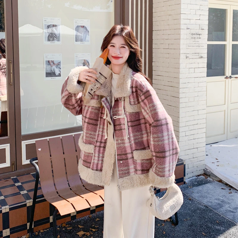 盐甜系复古格纹皮毛一体外套2025冬季新款氛围感奶呼呼温柔风棉衣