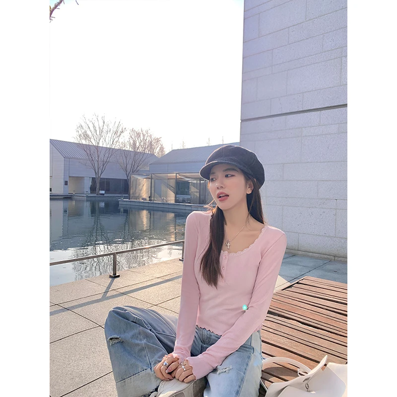 CHERI.Z天鹅挽歌 镂空针织料拼蕾丝 时髦不失小性感T恤C24D01158T