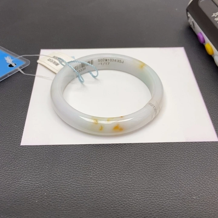 翡翠手镯未镶嵌小*果61加正圈