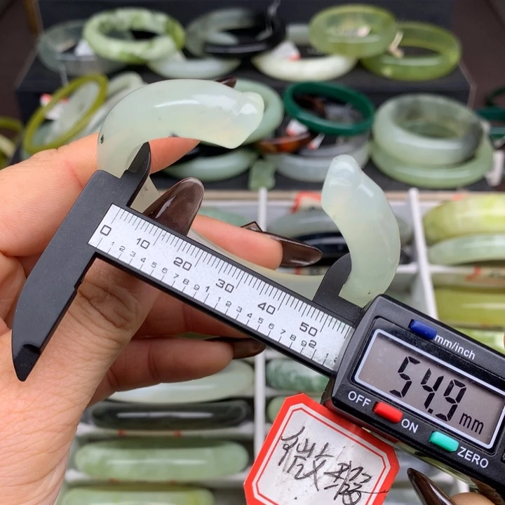 蛇纹石玉未镶嵌手镯883