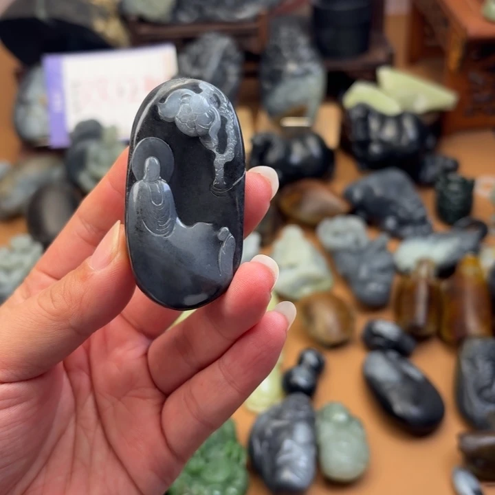 和田玉未镶嵌颈饰