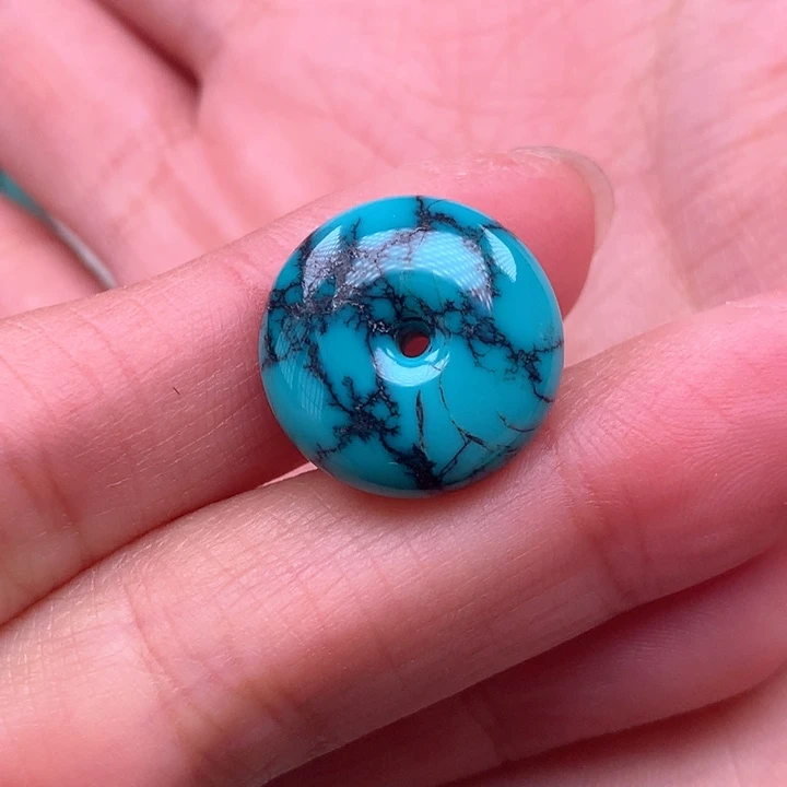 绿松石颈饰未镶嵌