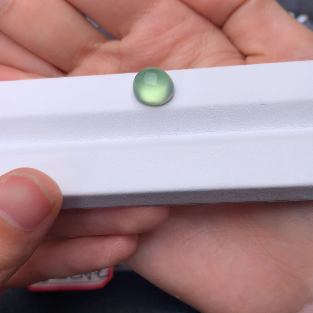 未镶嵌葡萄石裸石5.5ct