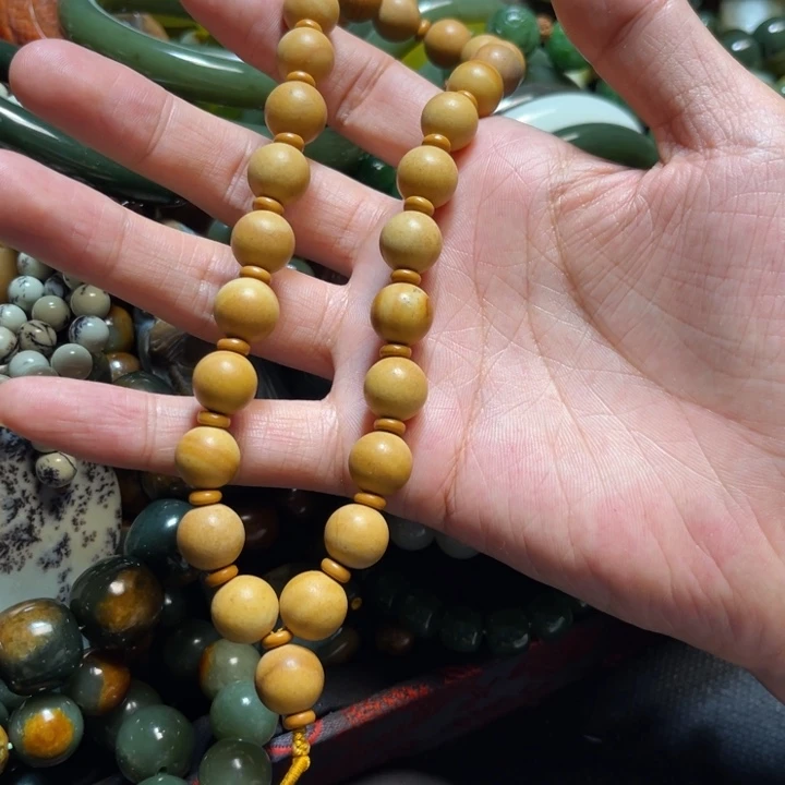 蛇纹石玉合金颈饰