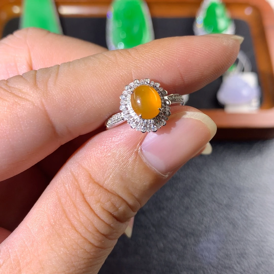 翡翠18K金镶嵌戒指翡翠