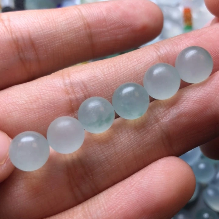 定制翡翠未镶嵌挂件