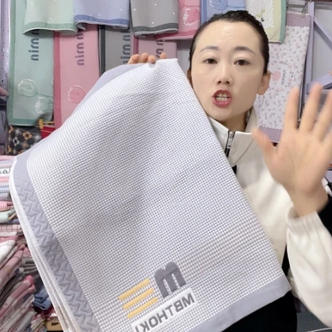 棉特价灰色小字母