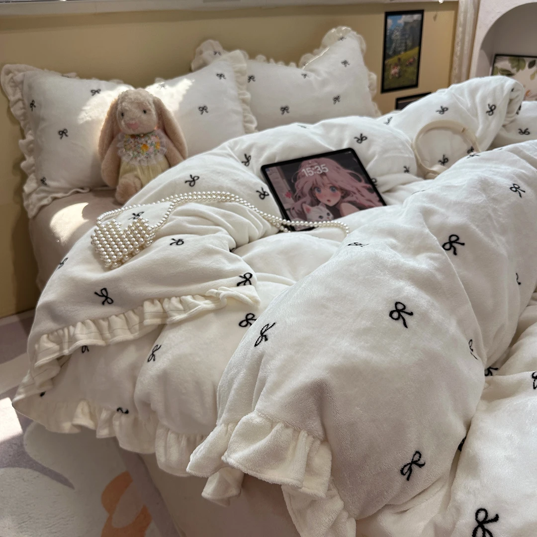 冬季少女加厚牛奶绒四件套公主双面毛绒珊瑚绒花边被套三件套床笠
