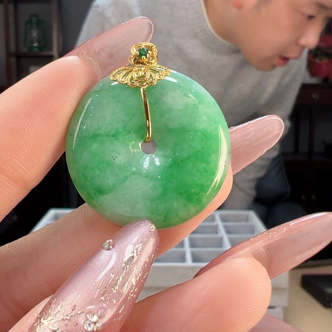 翡翠吊坠(不含链)18K金镶嵌吊坠微微瑕疵介意勿拍