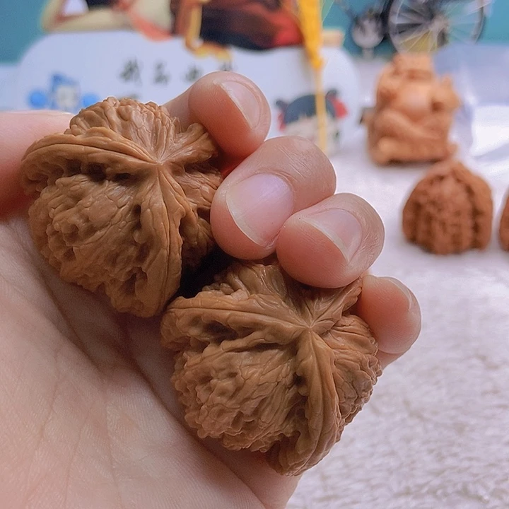 把件文玩核桃揍**嘴三棱