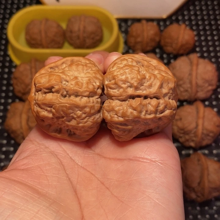 驰***下把件文玩核桃四开细腰超大腿蛙王