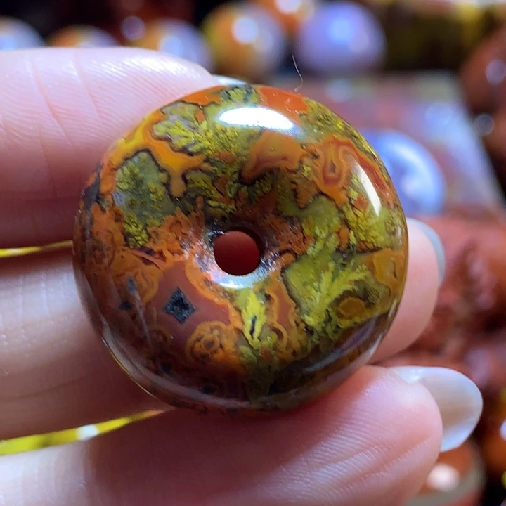 玛瑙/玉髓战国红吊坠未镶嵌