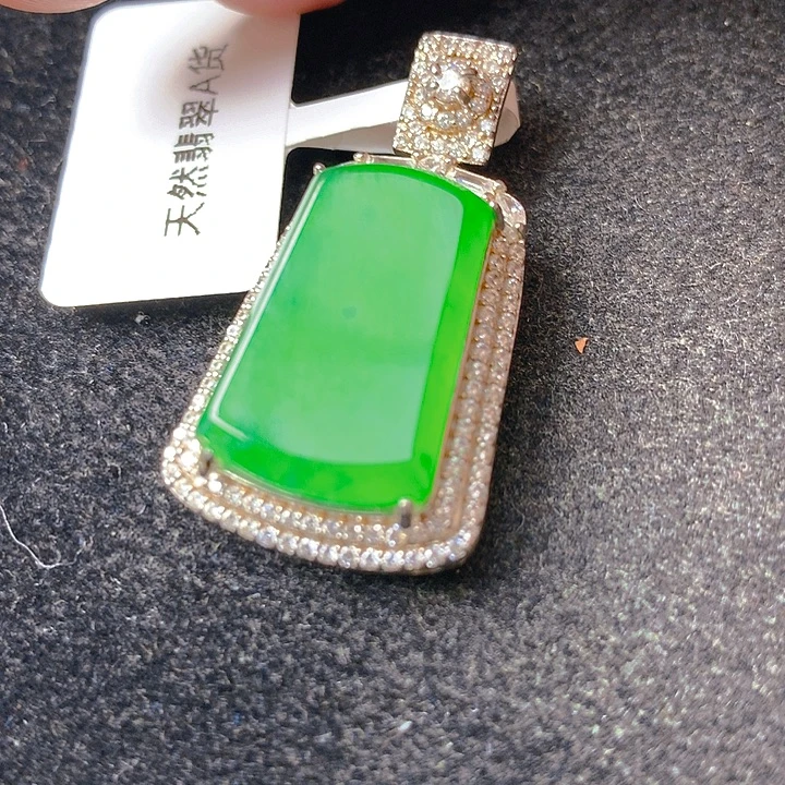 颈饰银S925镶嵌翡翠