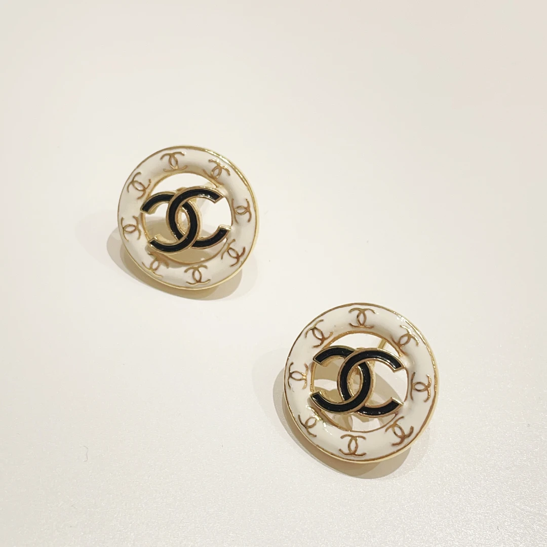 95新 Chanel/香奈儿 双12 | 黑白圆圈珐琅耳钉 2410510
