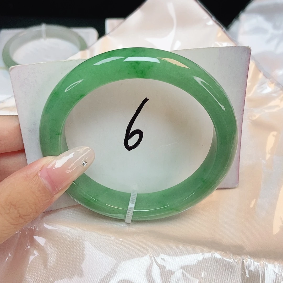 翡翠手镯未镶嵌正圈57.6