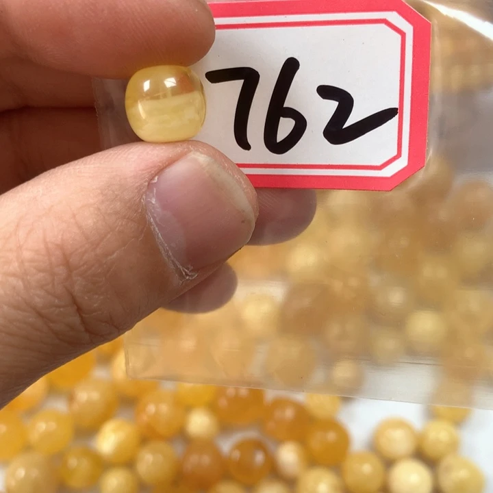 琥珀未镶嵌珠宝奇石瑕疵10.4