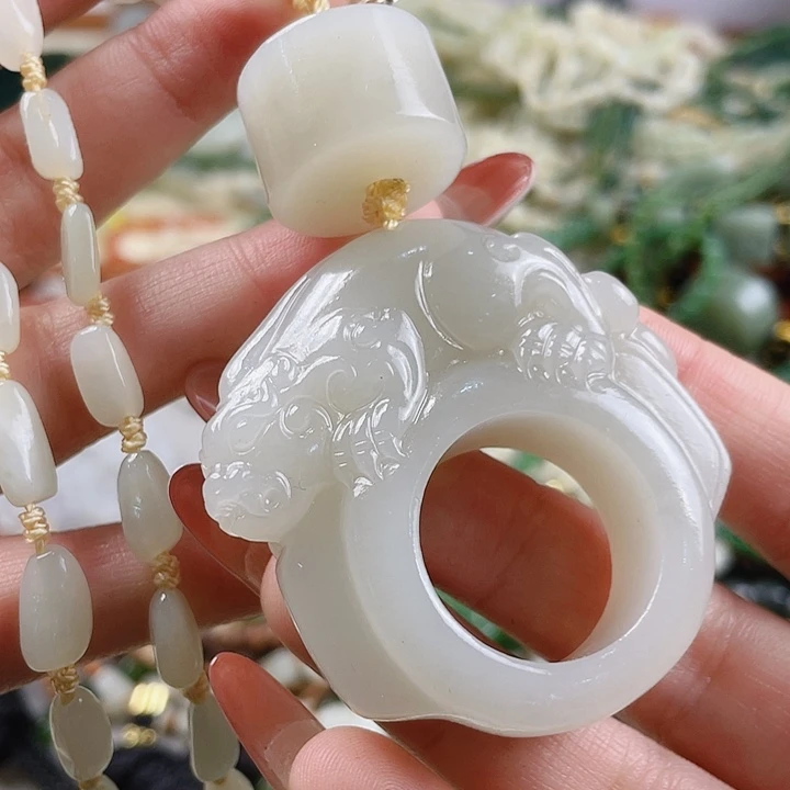 未镶嵌和田玉挂件