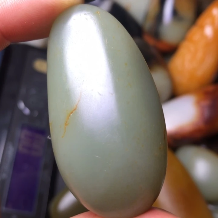 和田玉未镶嵌珠宝奇石