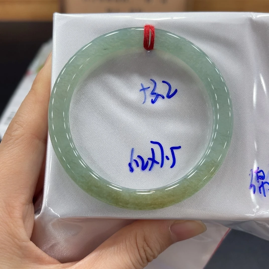 未镶嵌手镯翡翠翡翠