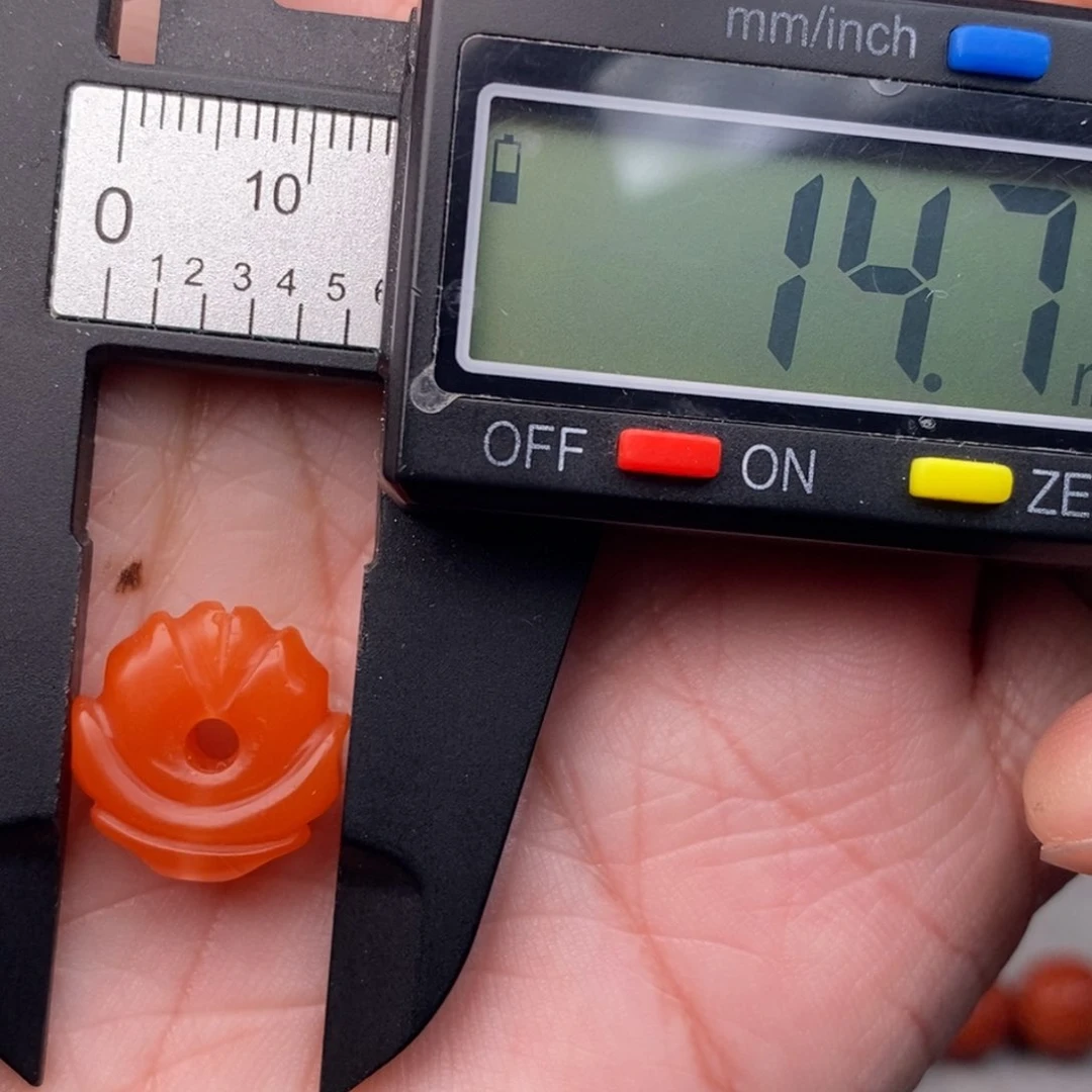 南红玛瑙配饰未镶嵌微瑕