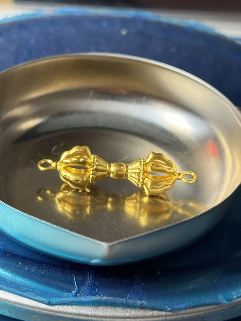 足金999，足金配饰，重7.17克