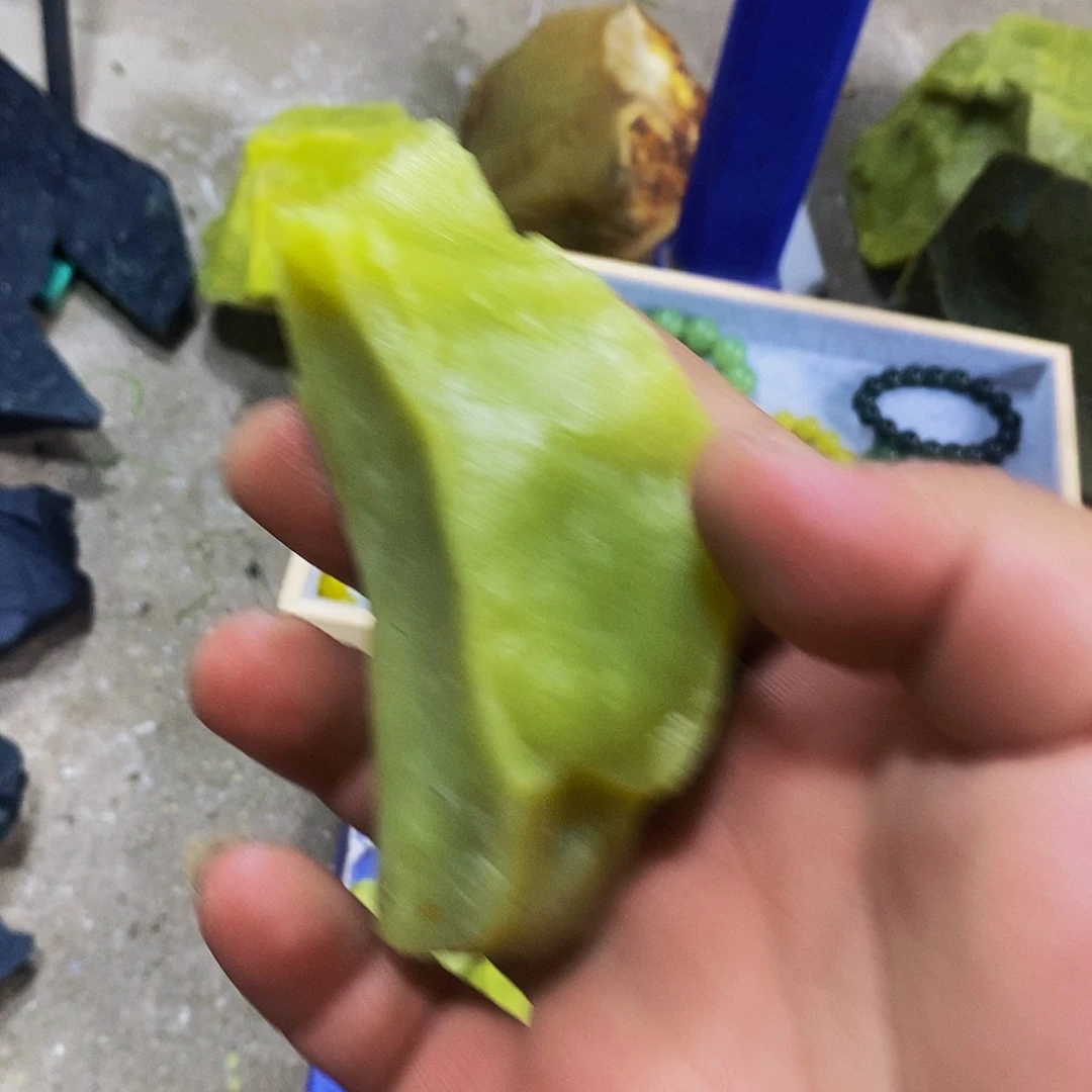 爱***时岫玉未镶嵌岫玉原石