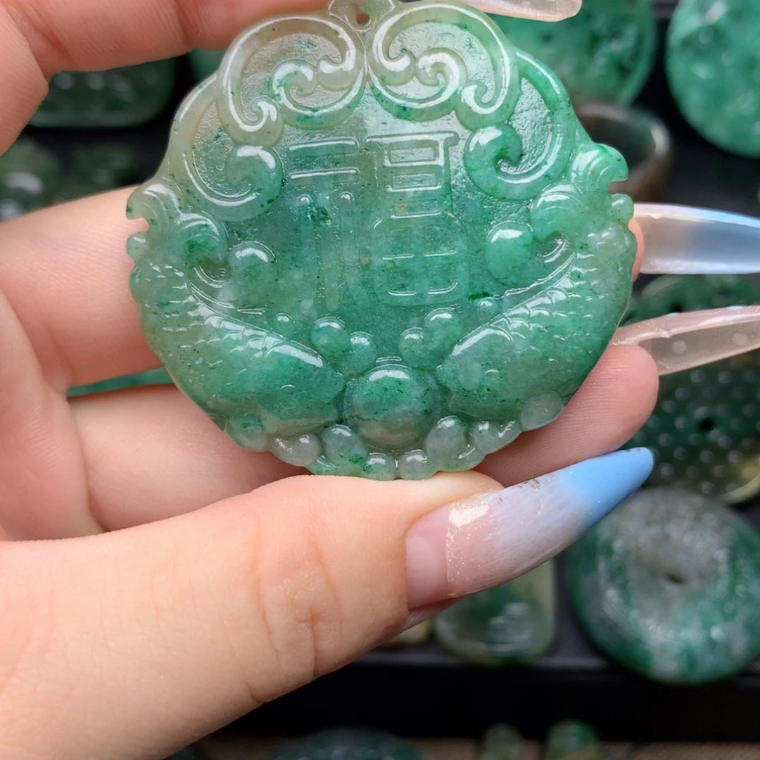 未镶嵌独山玉颈饰