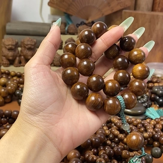 老山檀香黑肉沉水1.8手持