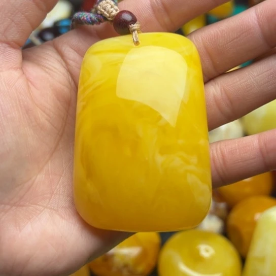 琥珀手串未镶嵌红**?蜜蜡