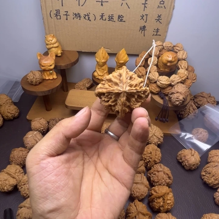 喵***喵桃核吊坠帝王大四