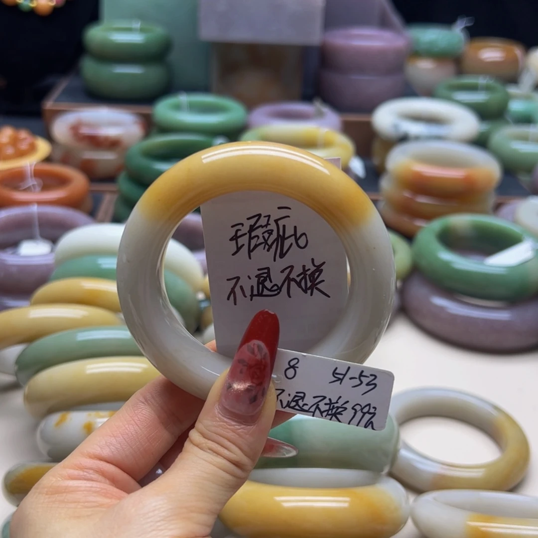 石英岩玉未镶嵌手镯