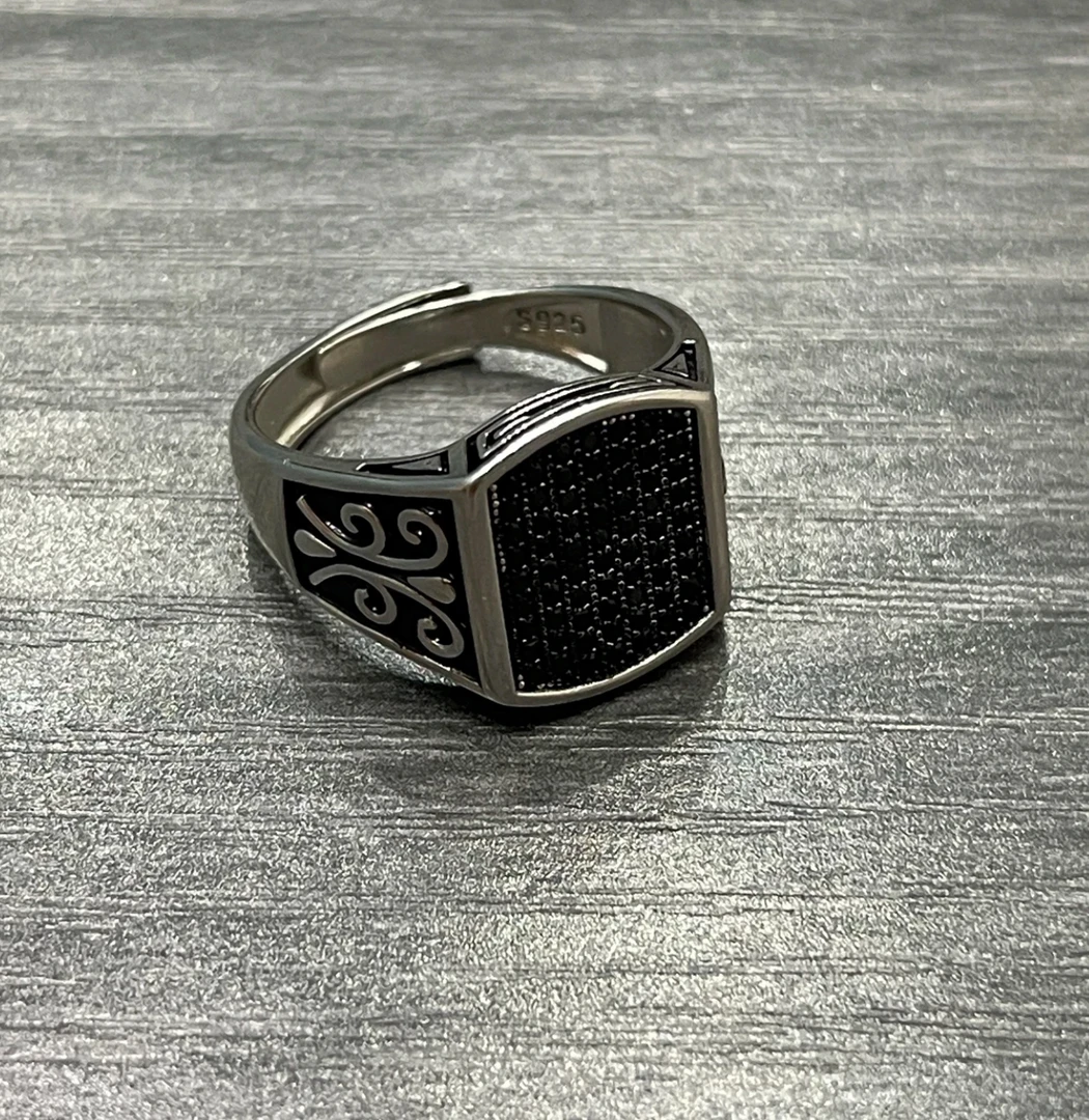 925银合成锆石戒指 925银合成锆石戒指 拜合提亚尔时尚戒指