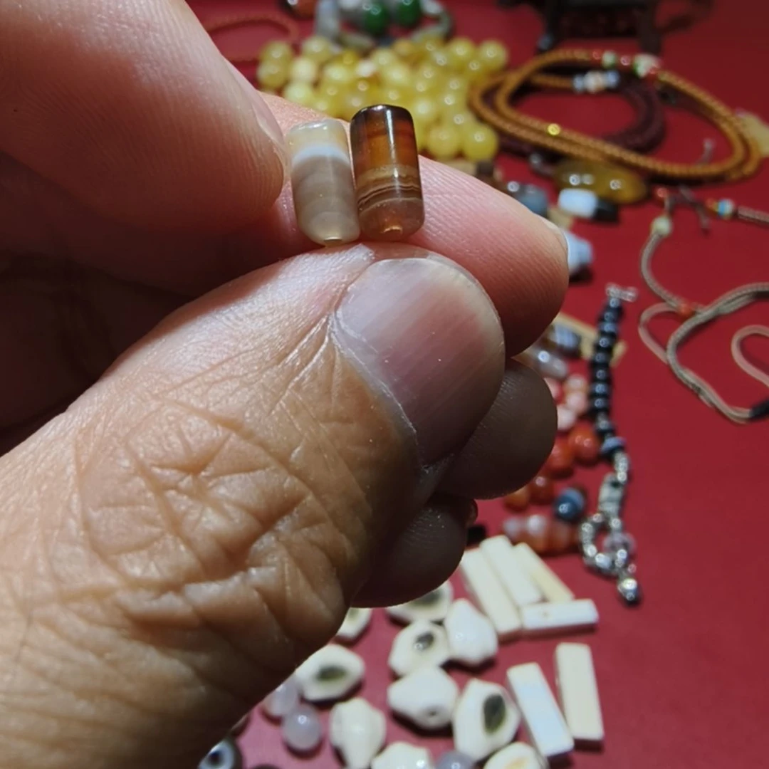 里***一未镶嵌桶珠南红玛瑙天然原矿玛瑙