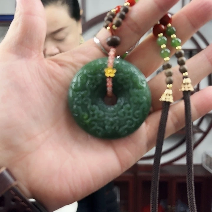 和田玉（碧玉）未镶嵌颈饰