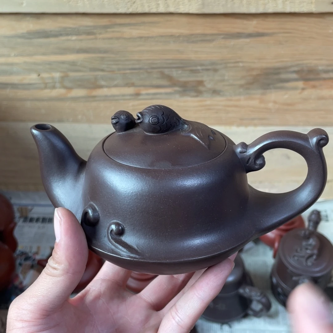 紫砂茶壶老厂紫砂壶一件。