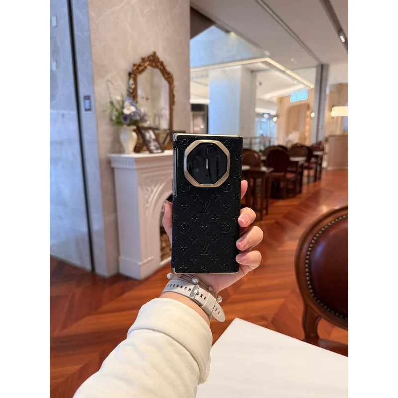 适用于华为MateXT/XTs三折叠磁吸双中轴印花时尚折叠手机壳