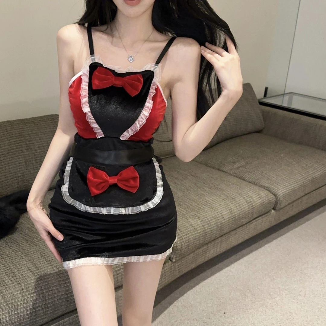 性感修身显瘦荷叶边拼接吊带连衣裙圣诞辣妹低胸镂空撞色包臀短裙