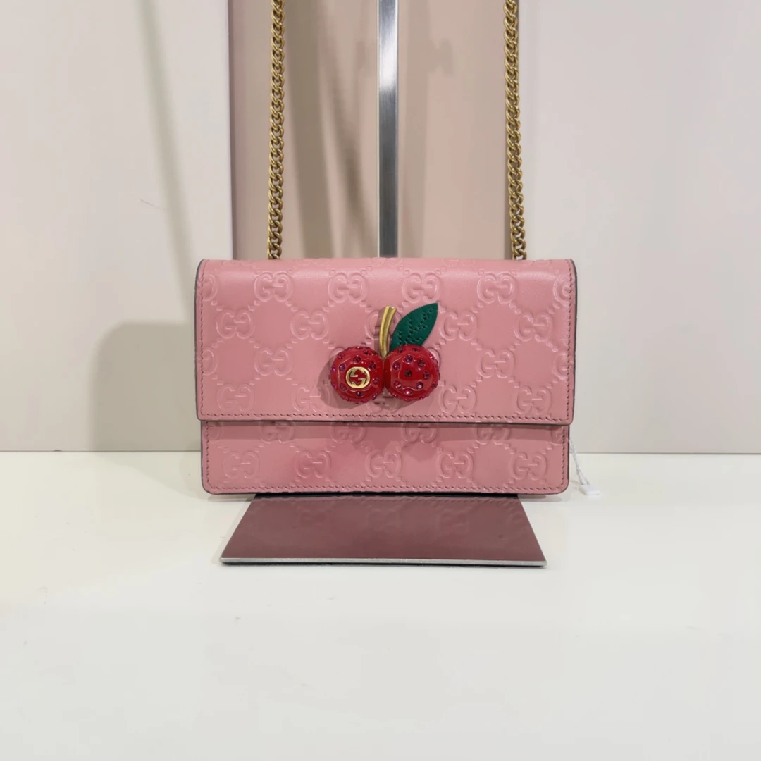 95新 GUCCI/古驰 古驰樱桃链条斜挎包 cj4879
