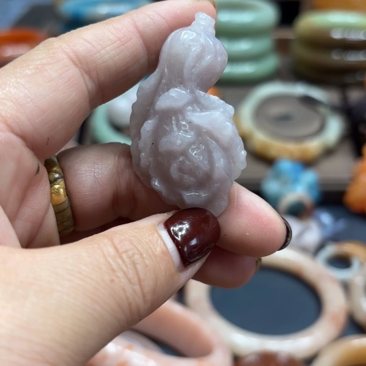 石英岩玉合金颈饰