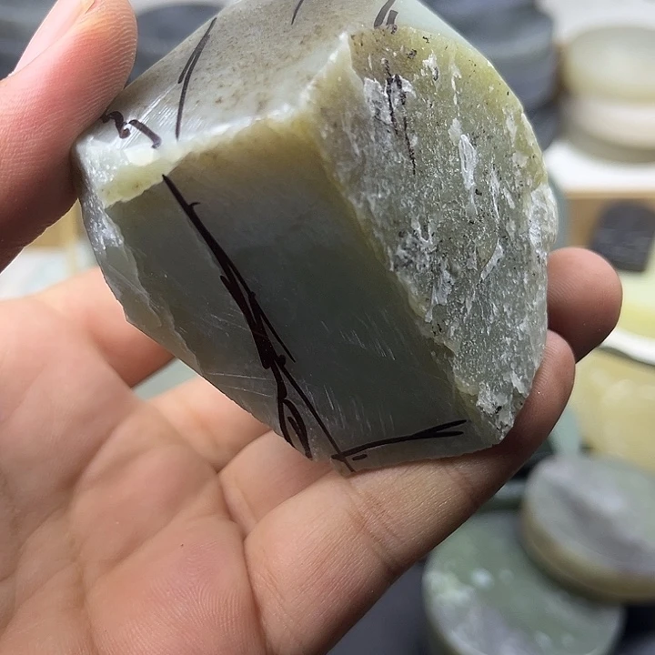 陕***司和田玉未镶嵌珠宝半成品