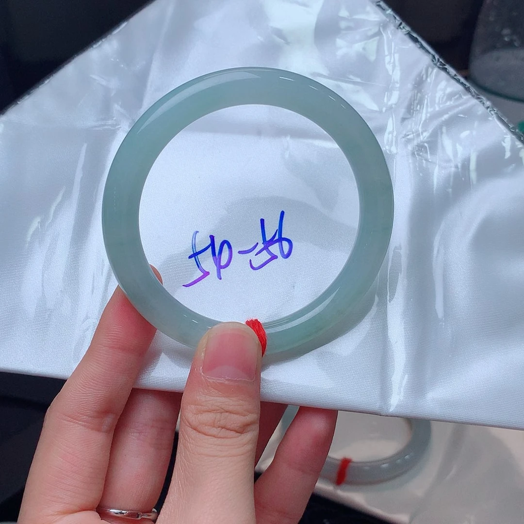 翡翠手镯未镶嵌买断