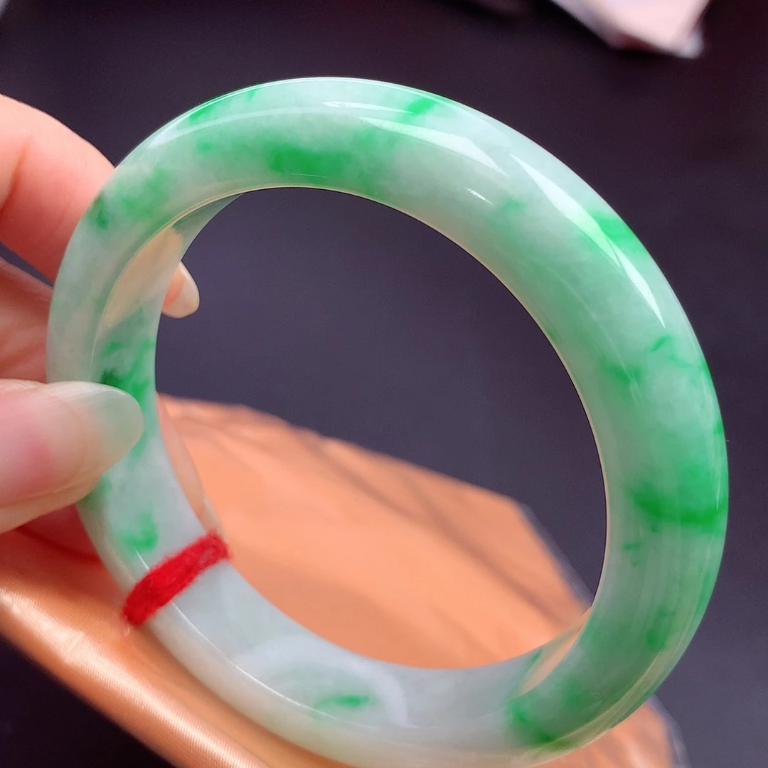 翡翠未镶嵌手镯57圈口