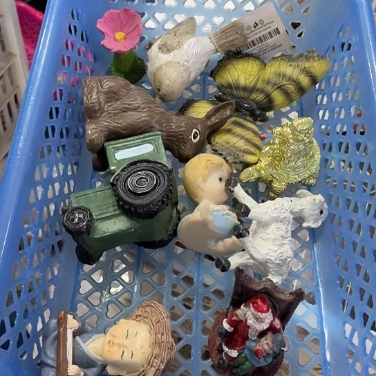 有机玻璃L**迪微瑕。