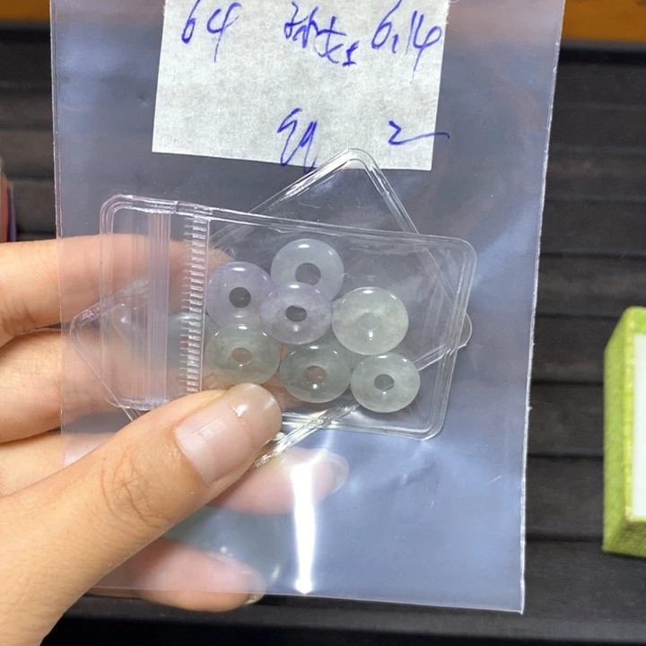 孙***士定制翡翠未镶嵌不退